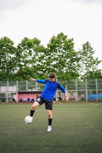 نتائج الدوري الإنجليزي هذا الأسبوعمفاجآت وانتصارات مثيرة