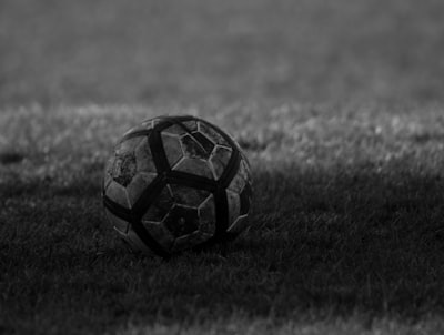الزمالك ضد الأهلي القادممواجهة نارية تنتظر عشاق الكرة المصرية